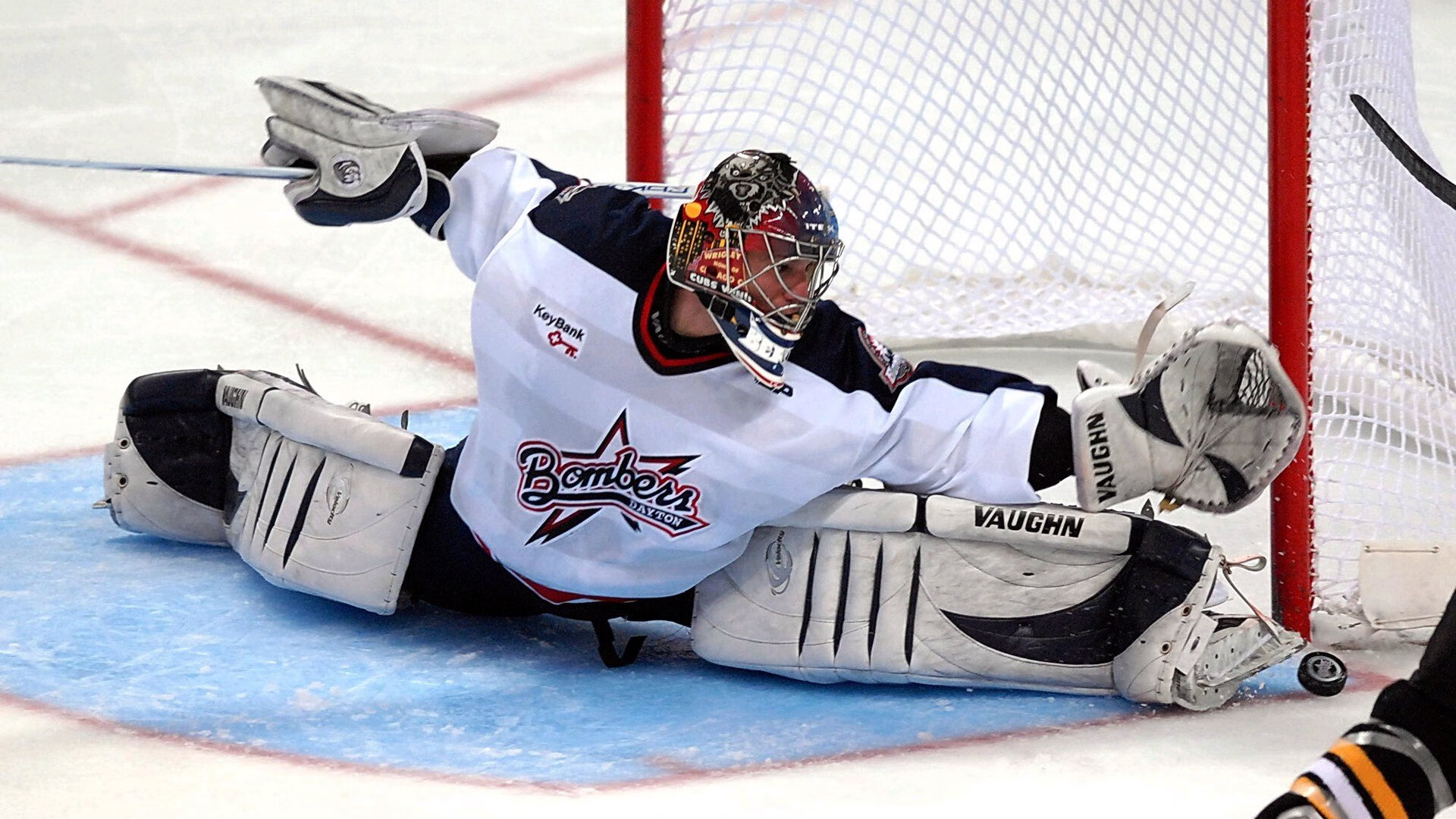 _跨界合作：时尚品牌助阵赛事风格升级_，时尚跨界联名